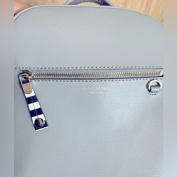Henri Bendel Leather Backpack adjustable straps rare like new collectible bag - Picture 4 of 5